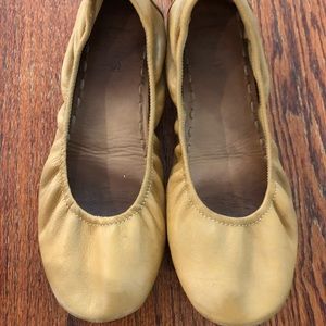 Tieks size 9 camel color